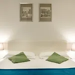 Affittacamere Aeterna Collection 3*